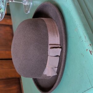 1970s Brown Bowler Heritage Collection Annie Wool Hat with Grosgrain Bow